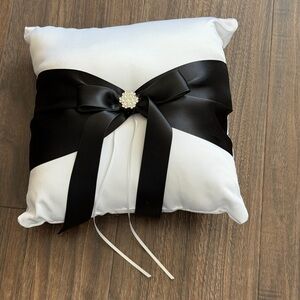 Like NEW Elegant White and Black Ring Bearer Pillow